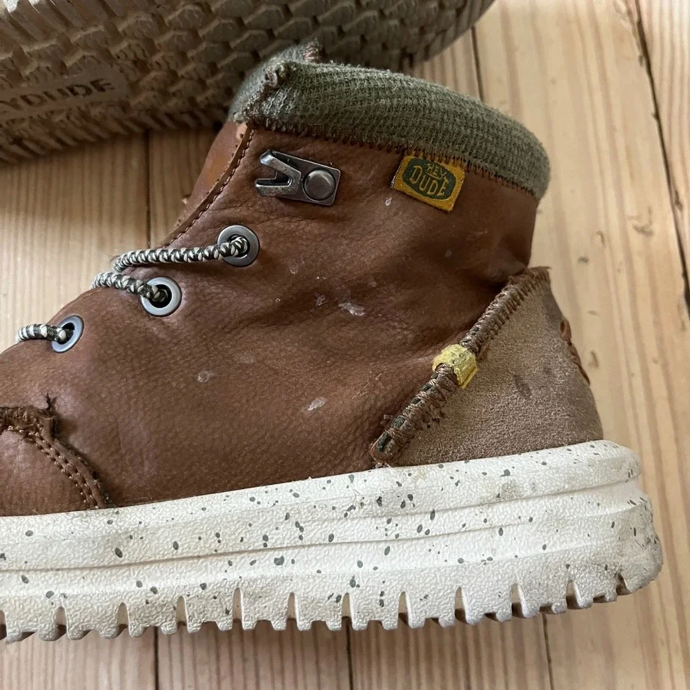 Hey Dude Bradley Boot Youth Size 4 Walnut Brown Leather Knit Collar Ankle Boots